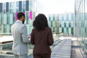 : Como um Headhunter Pode Ajudar na sua Busca Internacional