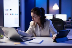 Discover the benefits of hiring a headhunter and learn how this decision can transform your company’s results in key moments.